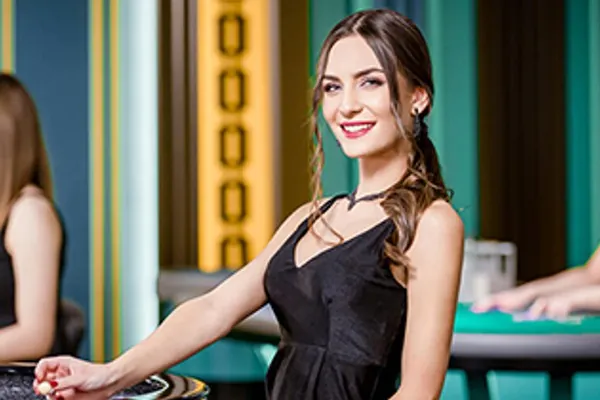 Biểu tượng thời tiết mưa và gió, minh họa ảnh hưởng của điều kiện môi trường đến trận đấu